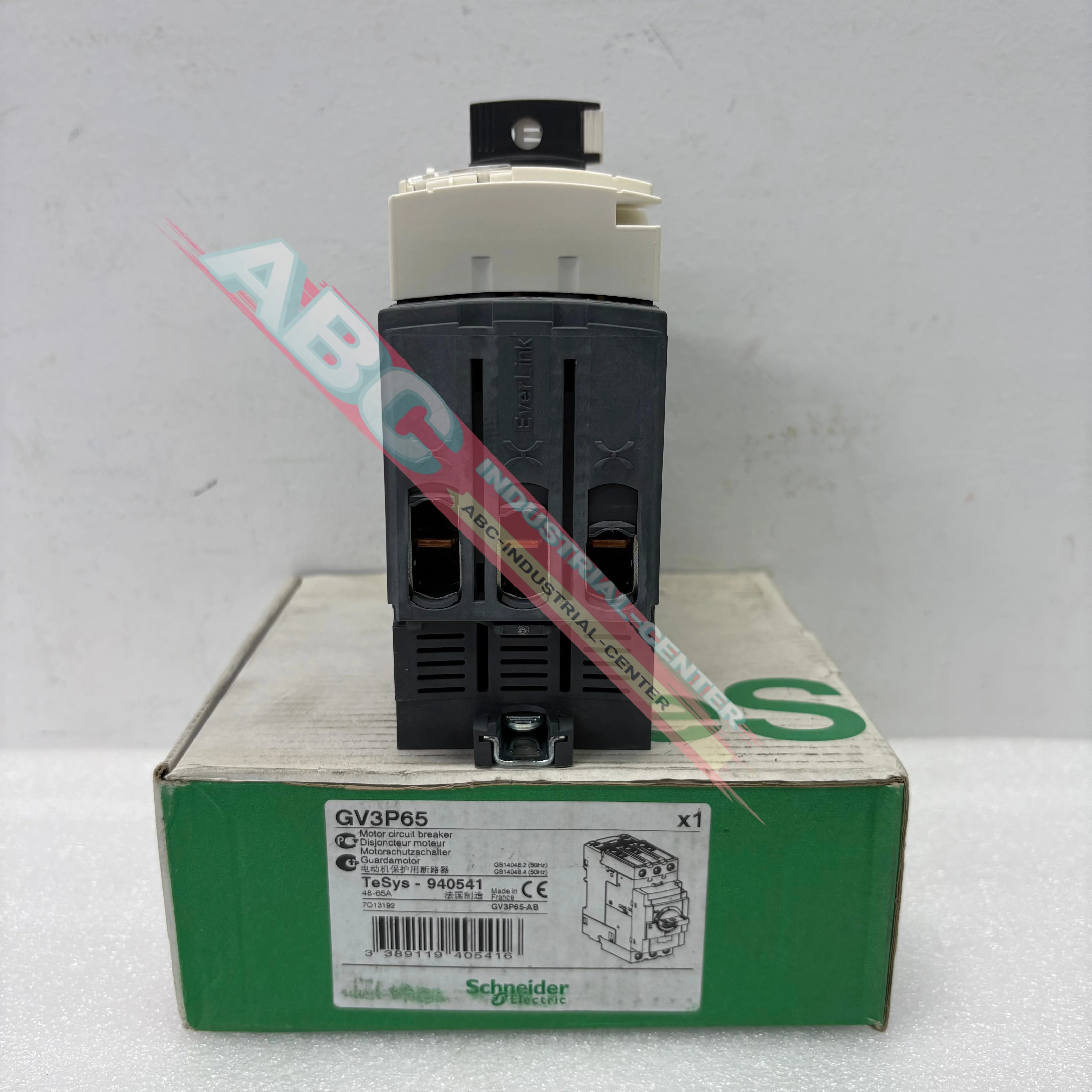 

автоматический выключатель двигателя GV3P65, новый