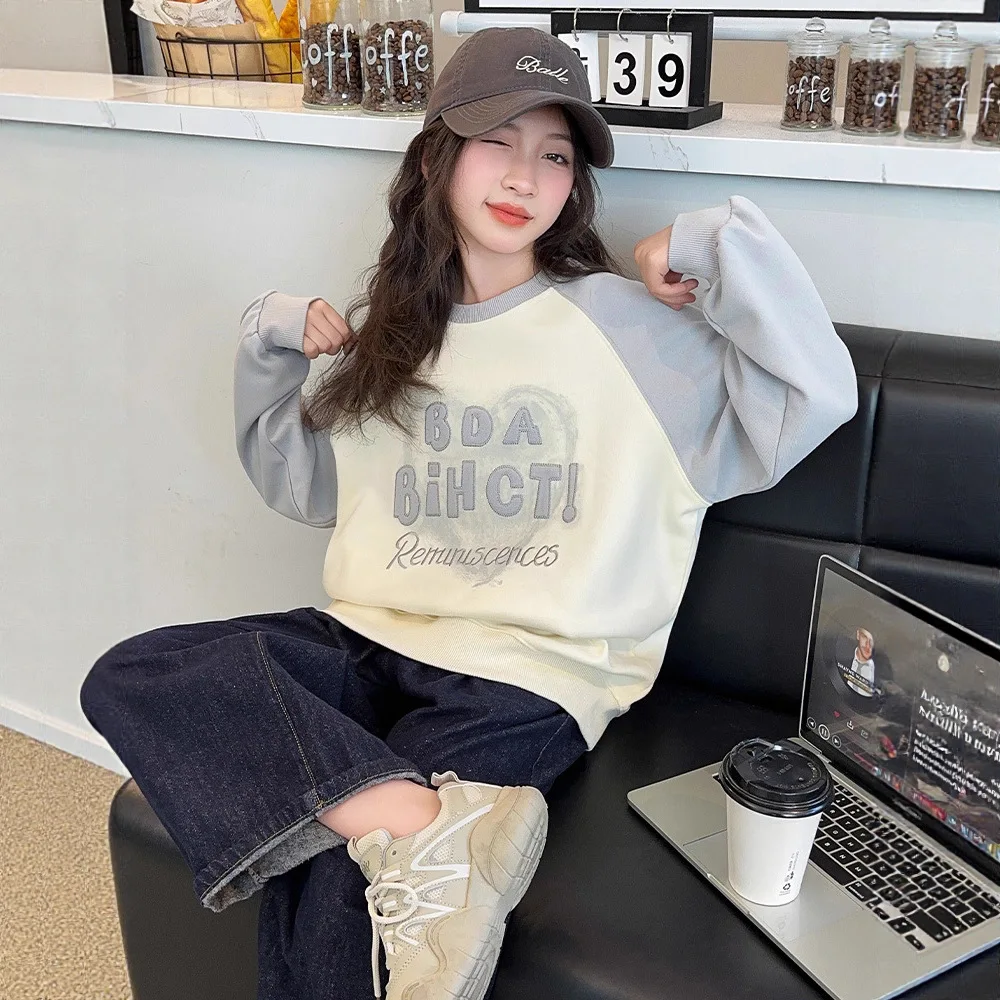 

Girls' Printed Letter Hoodie, Fashionable Contrast Color Raglan Polo Shirt, Essential for Youth's Spring Festival, New Arrival B