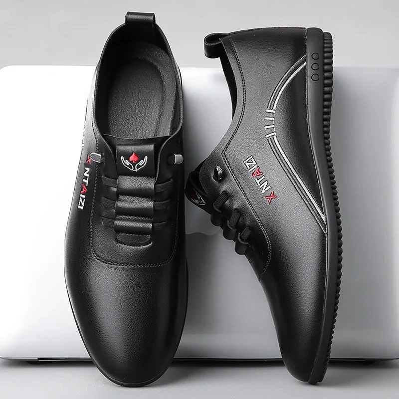 Retro Leather Shoes for Men Summer 2025 New Outdoor Lightweight Men's Loafers British Peas Shoes Men's Moccasins Tenis Masculino