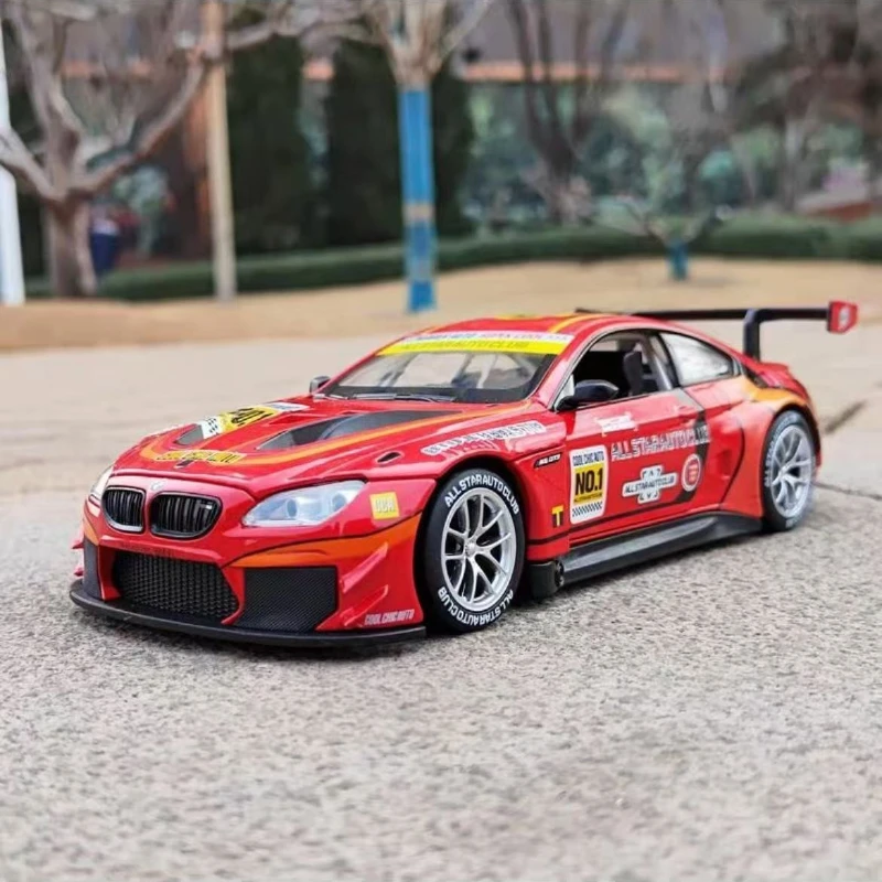

1:24 BMW M6 GT3 M4 BMW CSL Z4 Alloy Die Cast Toy Car Model Sound and Light Pull Back Children's Toy Collectibles Birthday gift