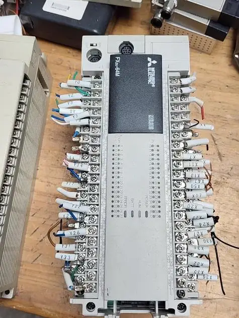 Disassemble PLC module, FX3U-64MT/ES-A, FX3U-16MR/ES-A