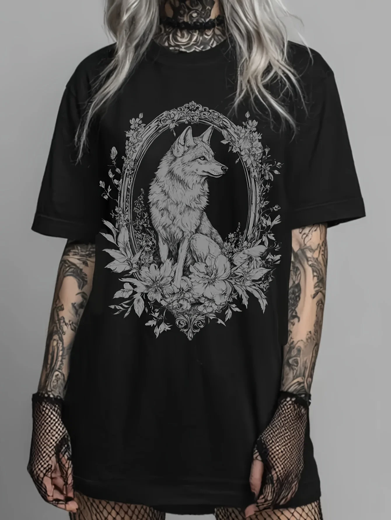 Victorian Wolf Graphic Print T-Shirt Floral Whimsigoth Forestcore Top Witchy Goth T-Shirt