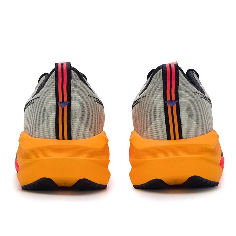 حذاء Asics Novablast 5 Cp خفيف الوزن للرجال للجري اليومي على الطرق 1011C175-200