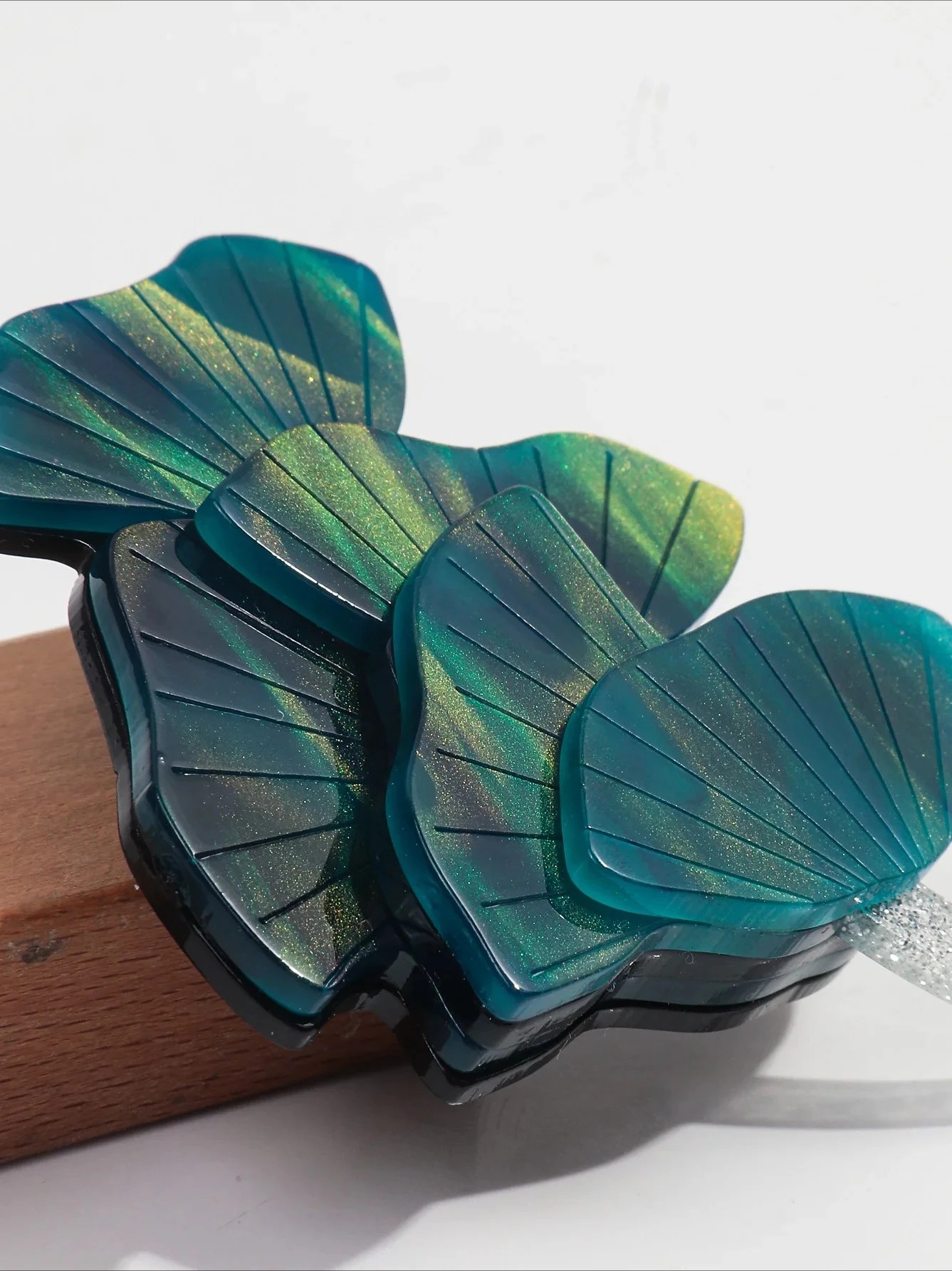 Trendige gelbe Ginkgoblätter-Acrylbroschen für Damen, Vintage-Harz-Pflanzen-Anstecknadeln, eleganter Schmuck, Geschenk, Kleidungszubehör – Detail 5
