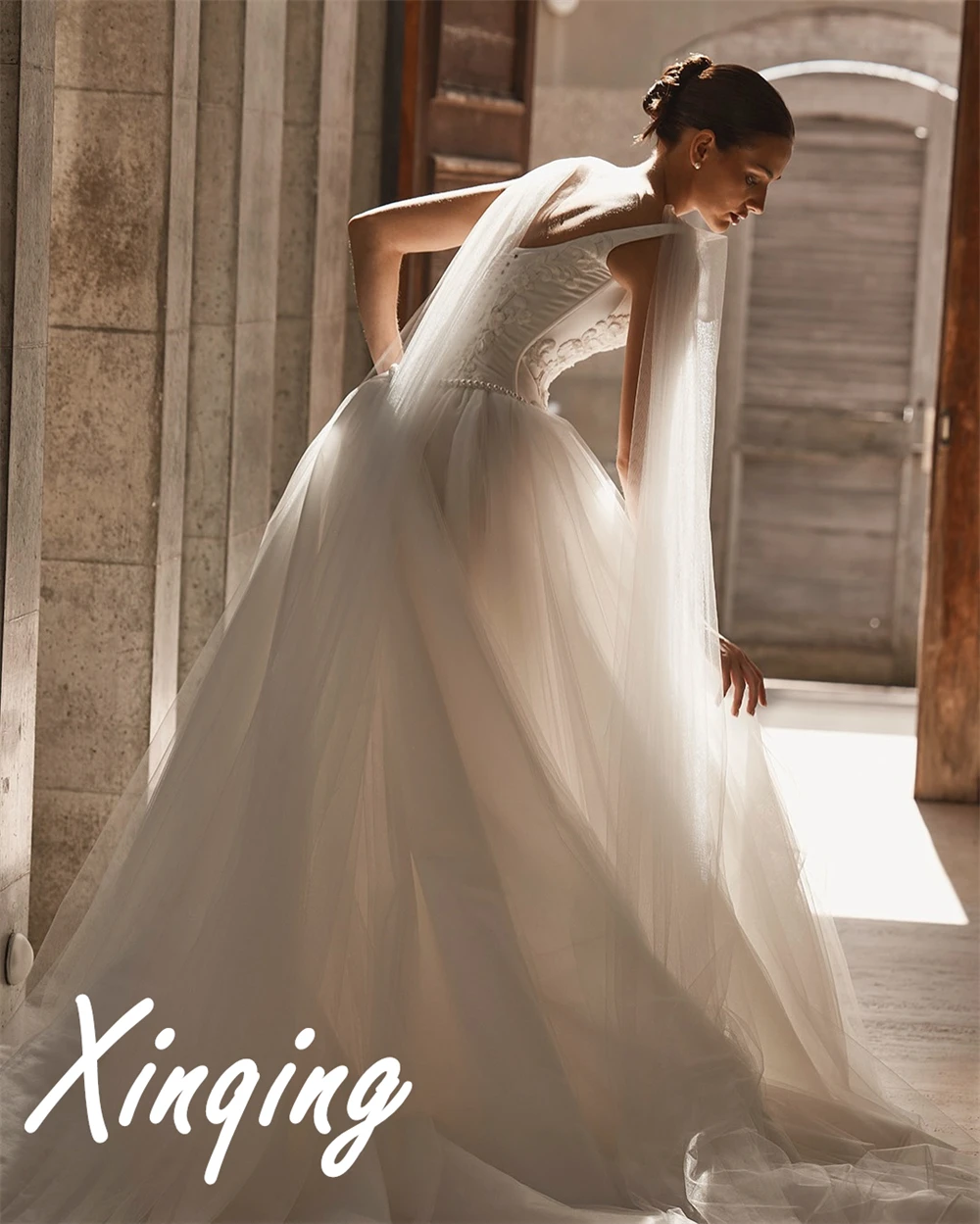 맞춤형 패션 튤 웨딩드레스 몽환적인 스트랩리스 플라워 고급 웨딩드레스 2025 신부 드레스 웨딩 게스트