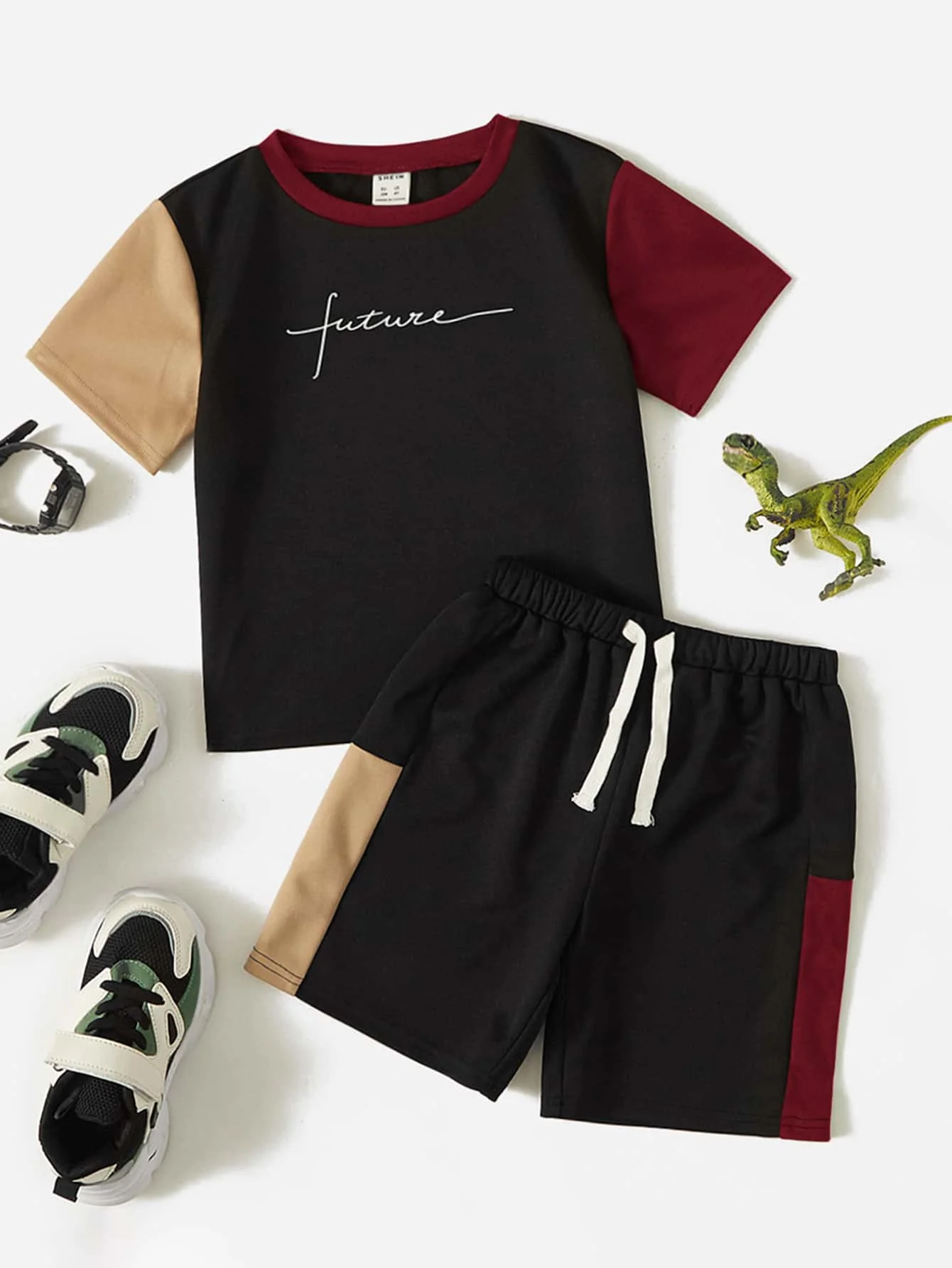 Stylish Young Boys Monogram Graphic Contrast Sleeve T-shirt and Belted Shorts Summer Breathable Suit