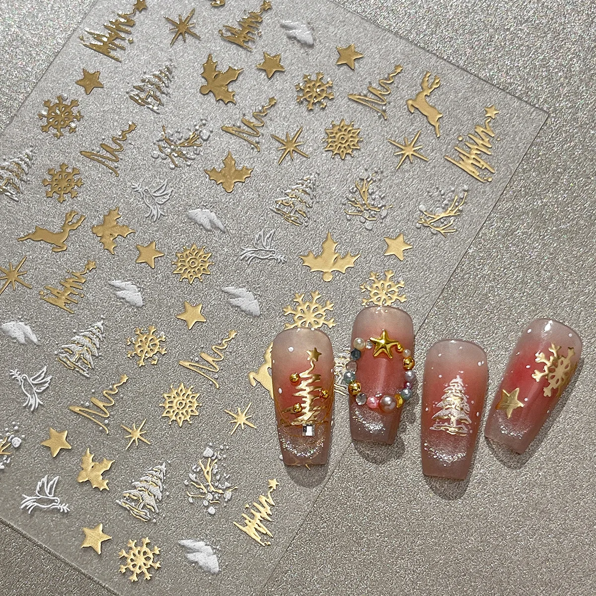 1 Christmas Nail Art Sticker - Cute Gold Foil Reindeer Snowball Nail Art Stickers, DIY 5D Hot Stamped Nail Art Decoration, Luxur
