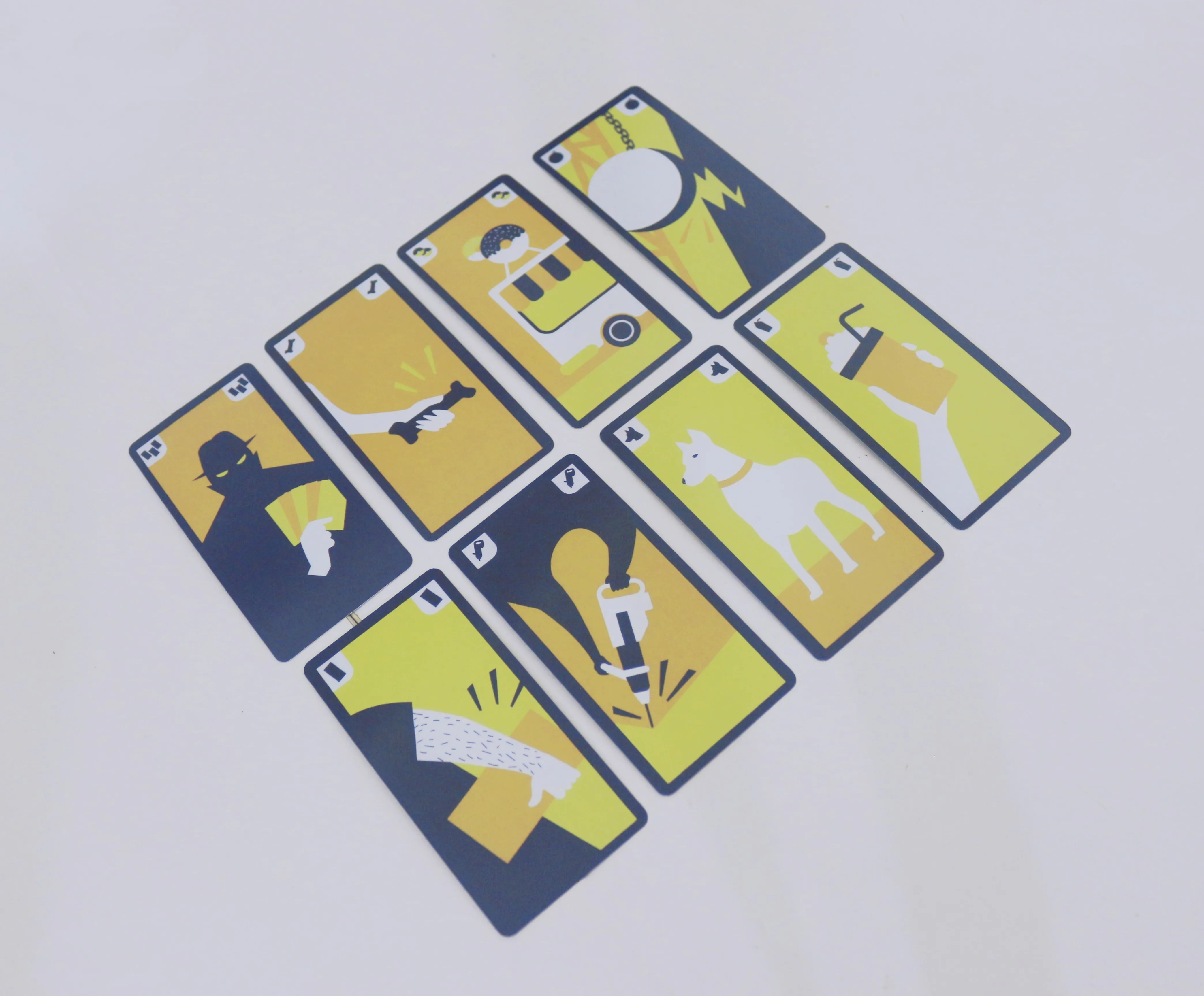 GoTown |   لعبة الورق لغز الأسرة |   2-4 لاعبين |   وقت اللعب لمدة 20 دقيقة |   لعبة المرح والحفلات والعائلية