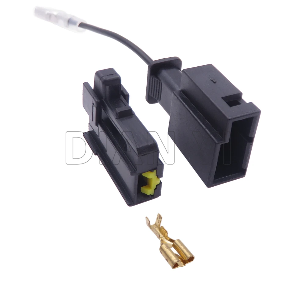 1 Set 1 Way Car High Current Electric Wire Socket AC Assembly For Toyota 178471-2 Automobile Modification Connector Accessories