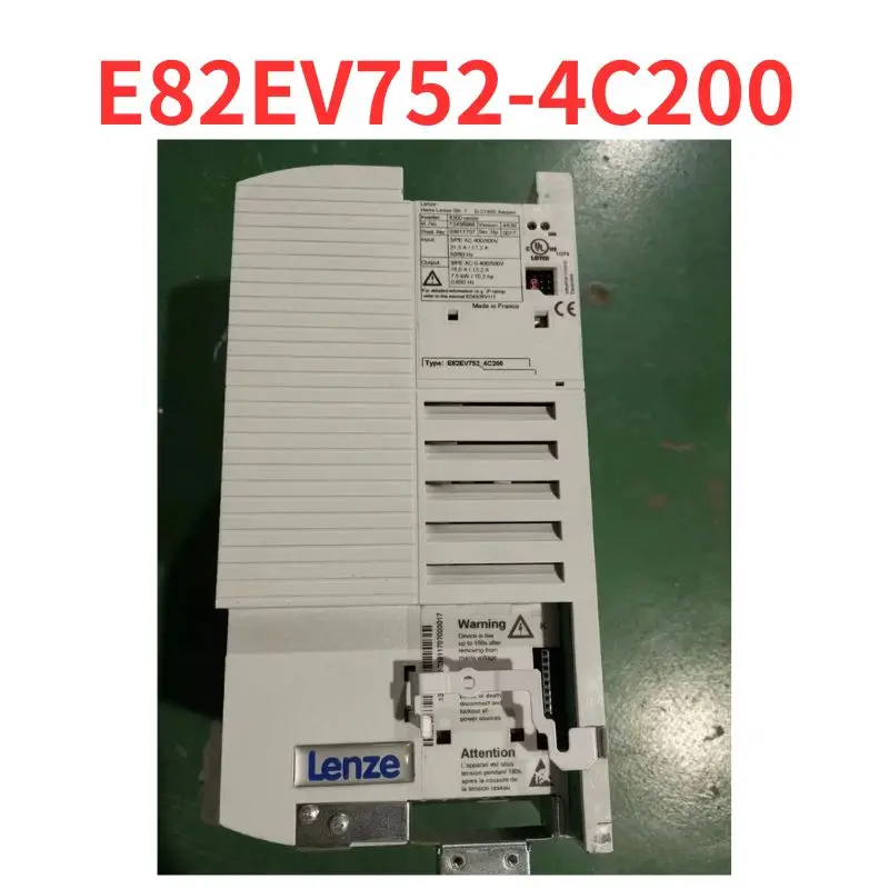 Second-hand   E82EV752-4C200   inverter    test  OK     Fast Shipping