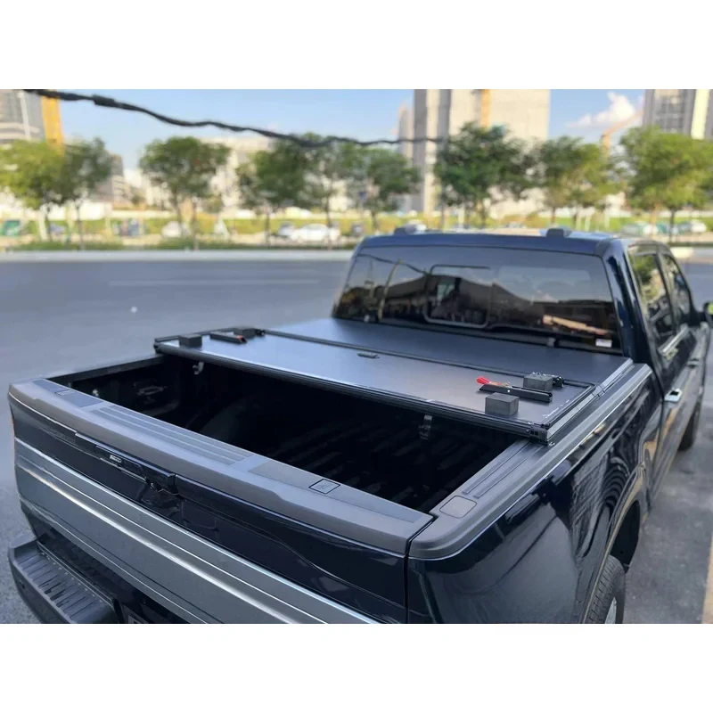 

Factory Direct Sales Hard Tri-fold Tonneau Cover 4x4 Accessories Metal Material Pickup Truck Bed Cover