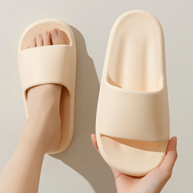 New Cloud Soft EVA Slippers Couples Home Outdoor Slipper Summer Beach Sandals Men Flip Flops Women Bedroom Thick Bottom Shoes