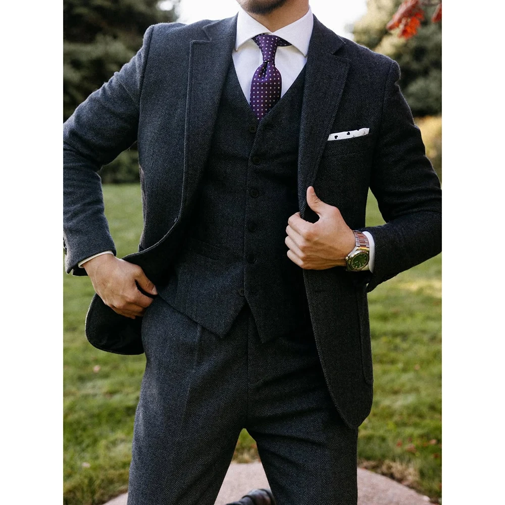 

Формальные мужские костюмы, модные однобортные облегающие костюмы с лацканами, куртка из трех предметов, брюки, жилет, комплекты, элегантная мужская одежда по индивидуальному заказу