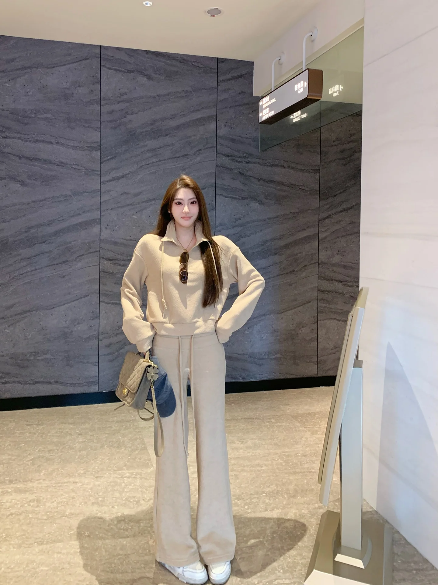 

Комплект F Project: роскошный худи с флисовой подкладкой и повседневные брюки с высокой талией, осенний модный комплект из двух предметов для женщин