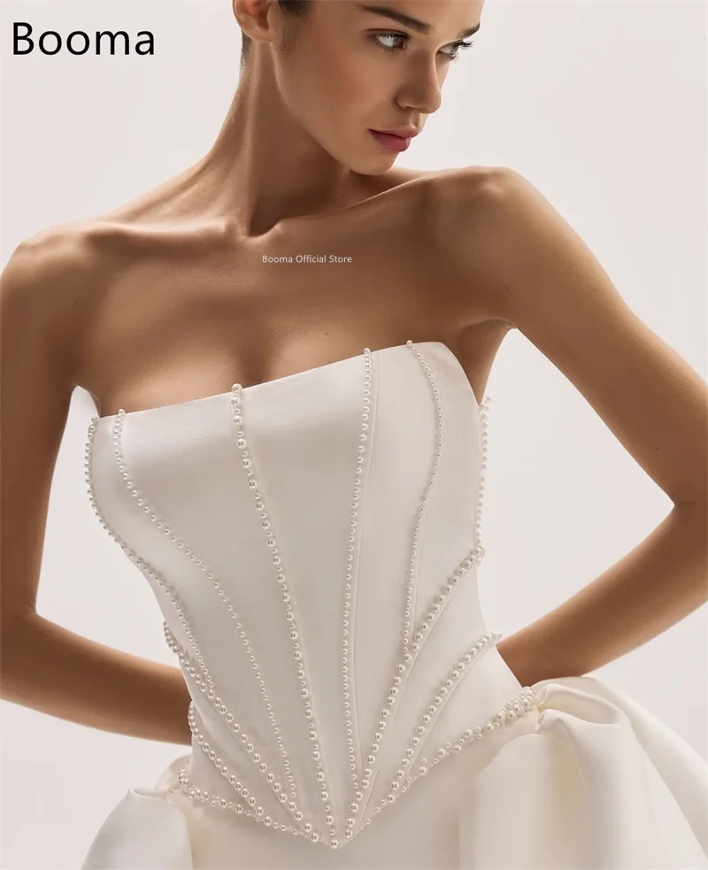 Booma eenvoudige parels strapless mini trouwjurken plooi satijnen korset mouwloze bruidenjurk op maat gemaakt 2025
