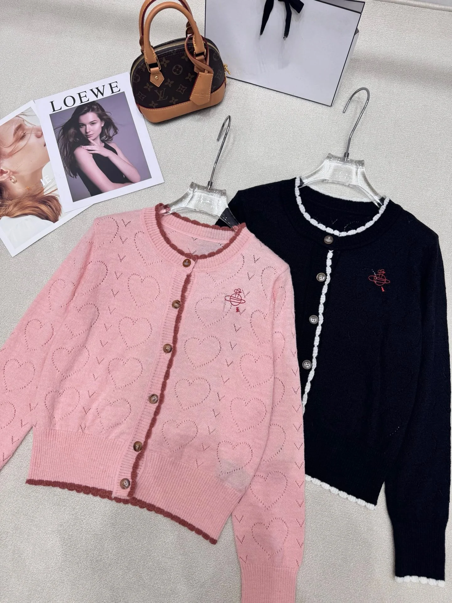 

VIBE Sweet Heart Hollow out Knitted Cardigan Women's round Neck Button Soft Gentle Top Spring Autumn Fashion Brand