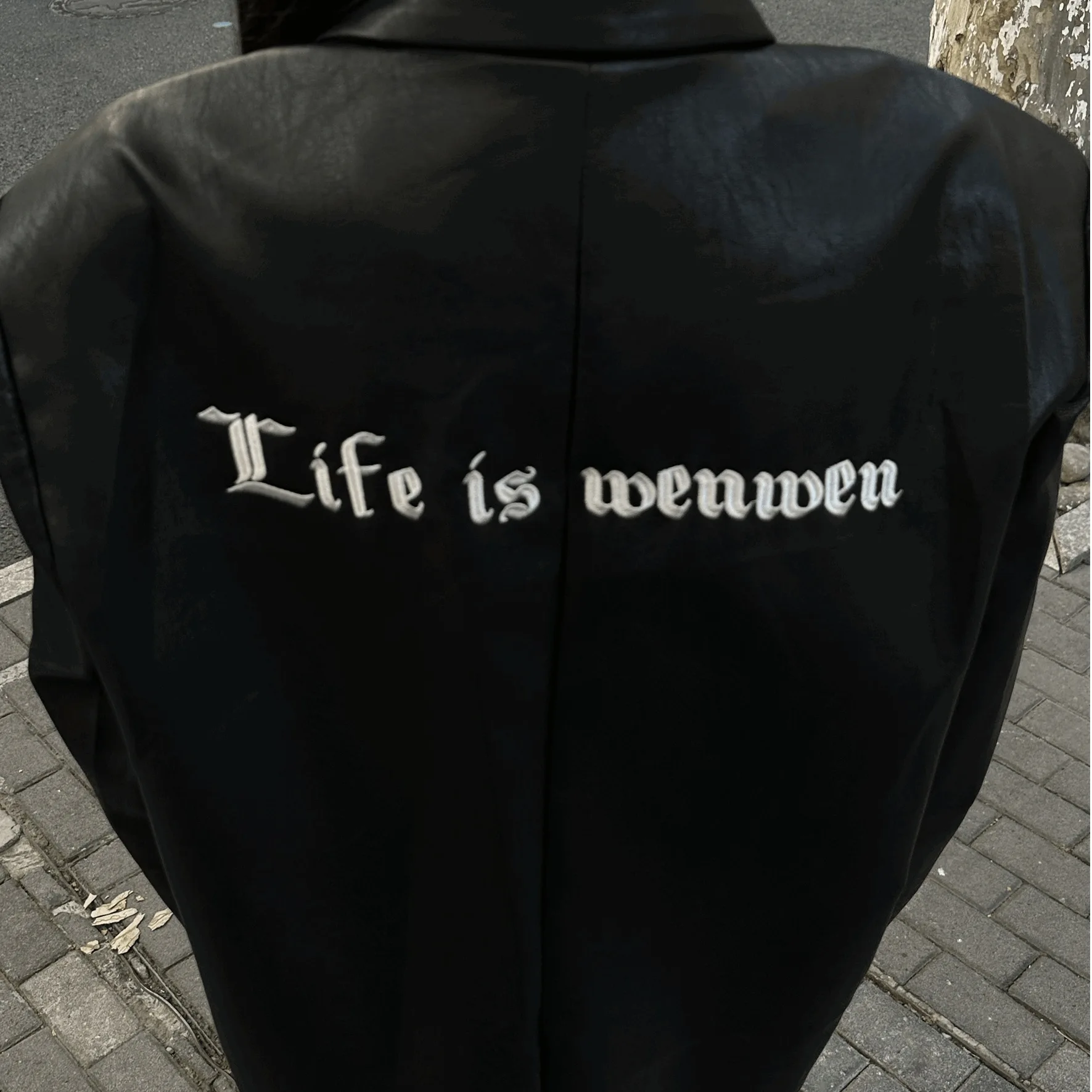 Autumn and Winter 2025 New Black Leather Jacket Men's and Women's Street Cool Niche Design Blazer