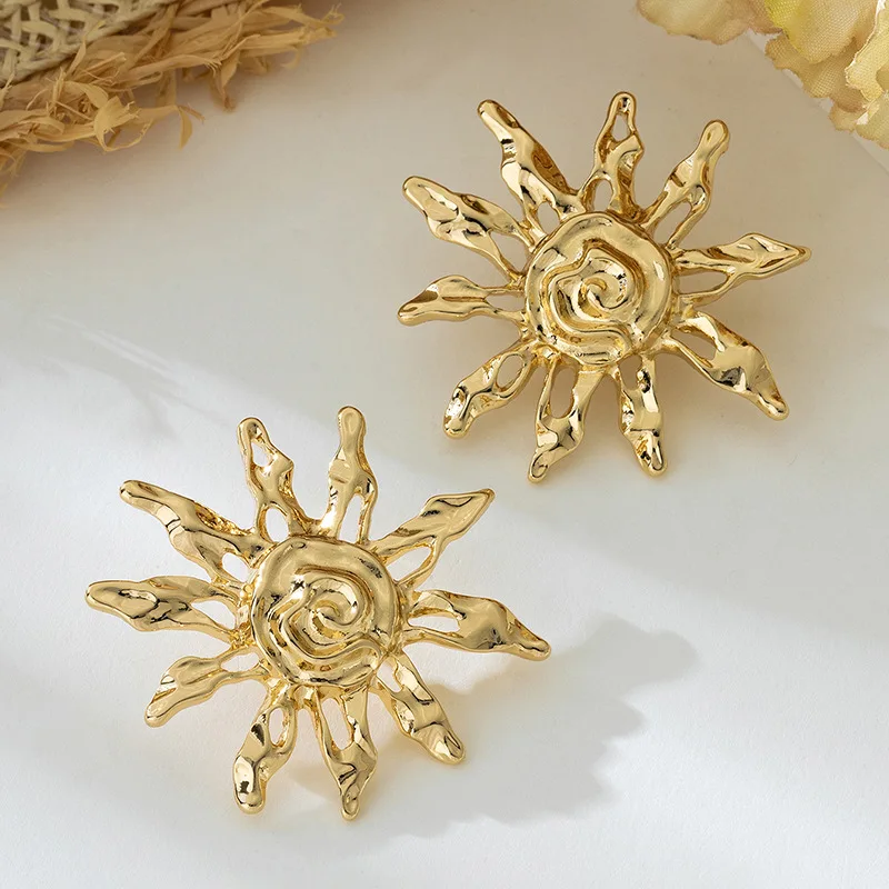 Vintage Sun Exaggeration Sunflower Earrings Elegant New Arrival Versatile Style Jewelry Accessories Fashionable Hoop Earrings