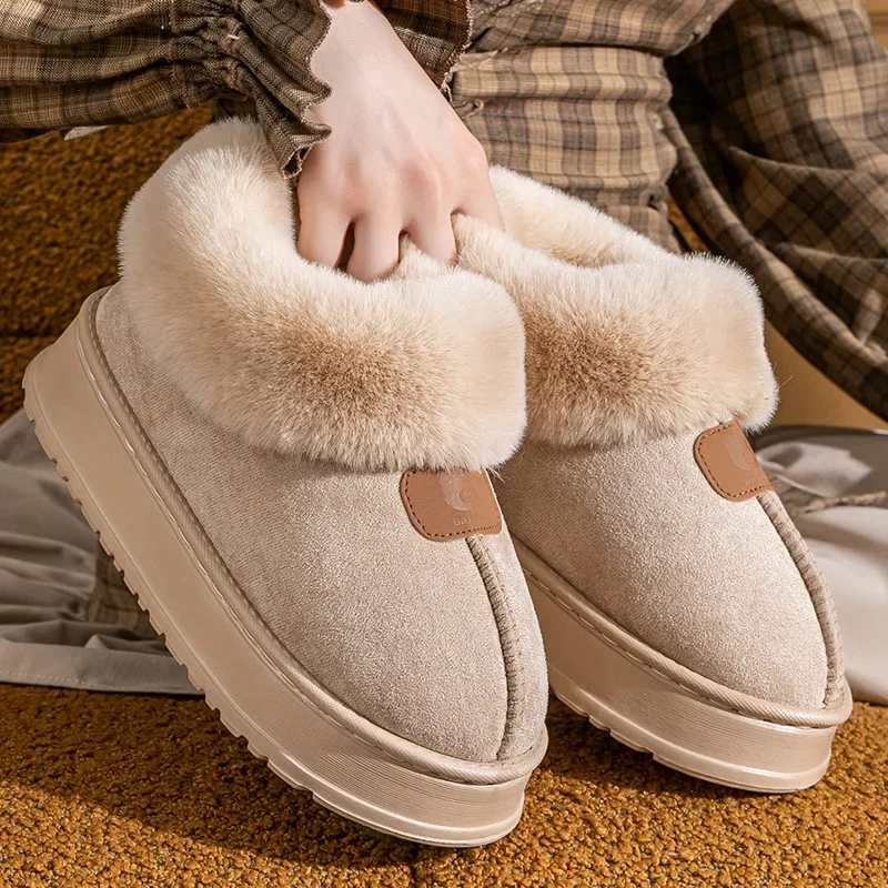 

Thick Soled Snow Boots for Women's Winter New Style with Added Velvet and Thick Cotton Shoes, One Foot on Bread and Fur Shoes