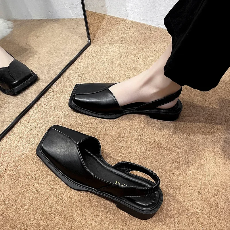 2023Closed Toe Sandals Fashion Womens Shoes Suit Female Beige Med Block Low heel Shallow Mouth Luxury Black Summer Sandalias