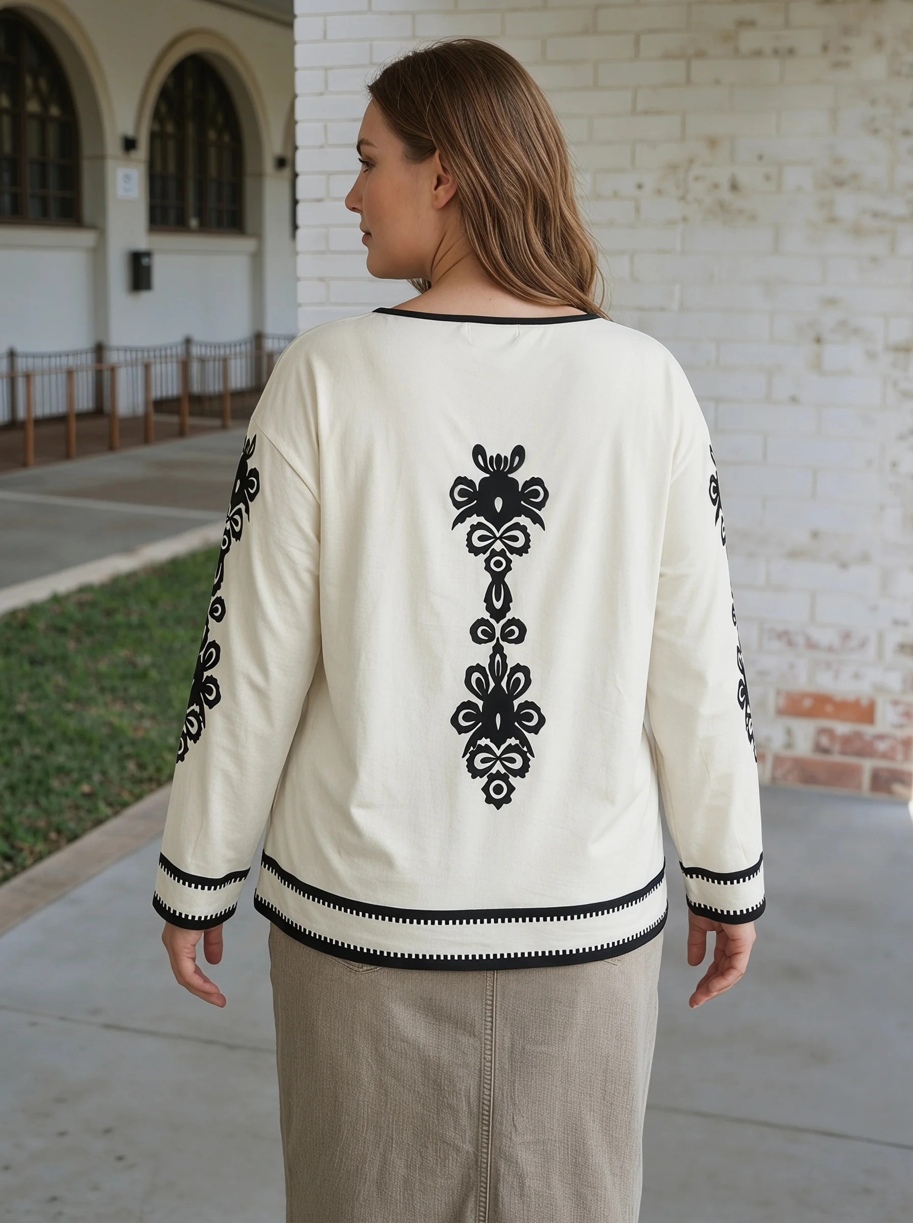Gadinus Plus Size White Blouse Women Black Ethnic Print Long Sleeve Loose Fit V Neck Casual Top Tunic Shirt image 4