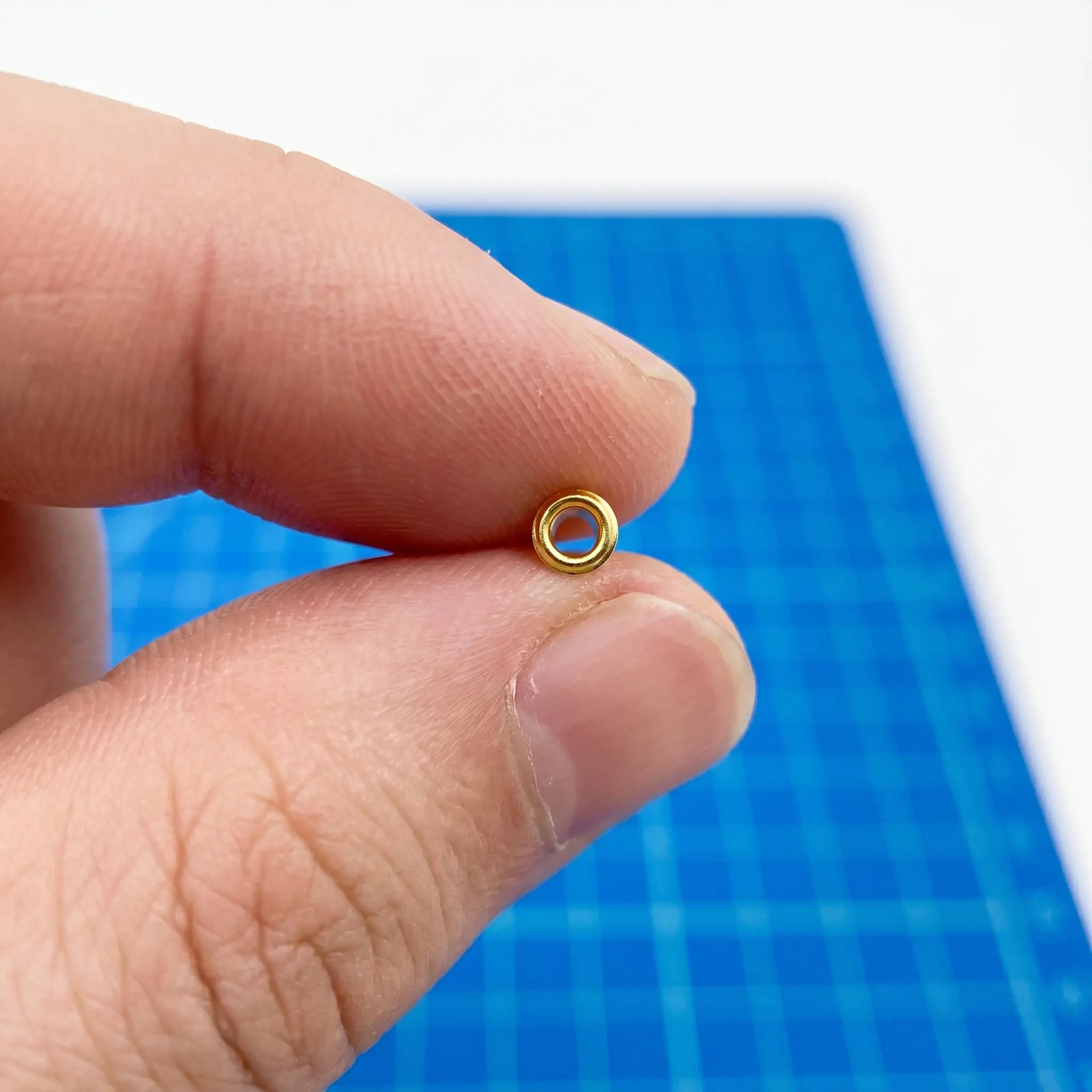 1Set Small 2Mm Brass Grommets Mini Eyelet Kit Metal Eyelets for Craft Shoes Clothes DIY Sewing Setting Tool