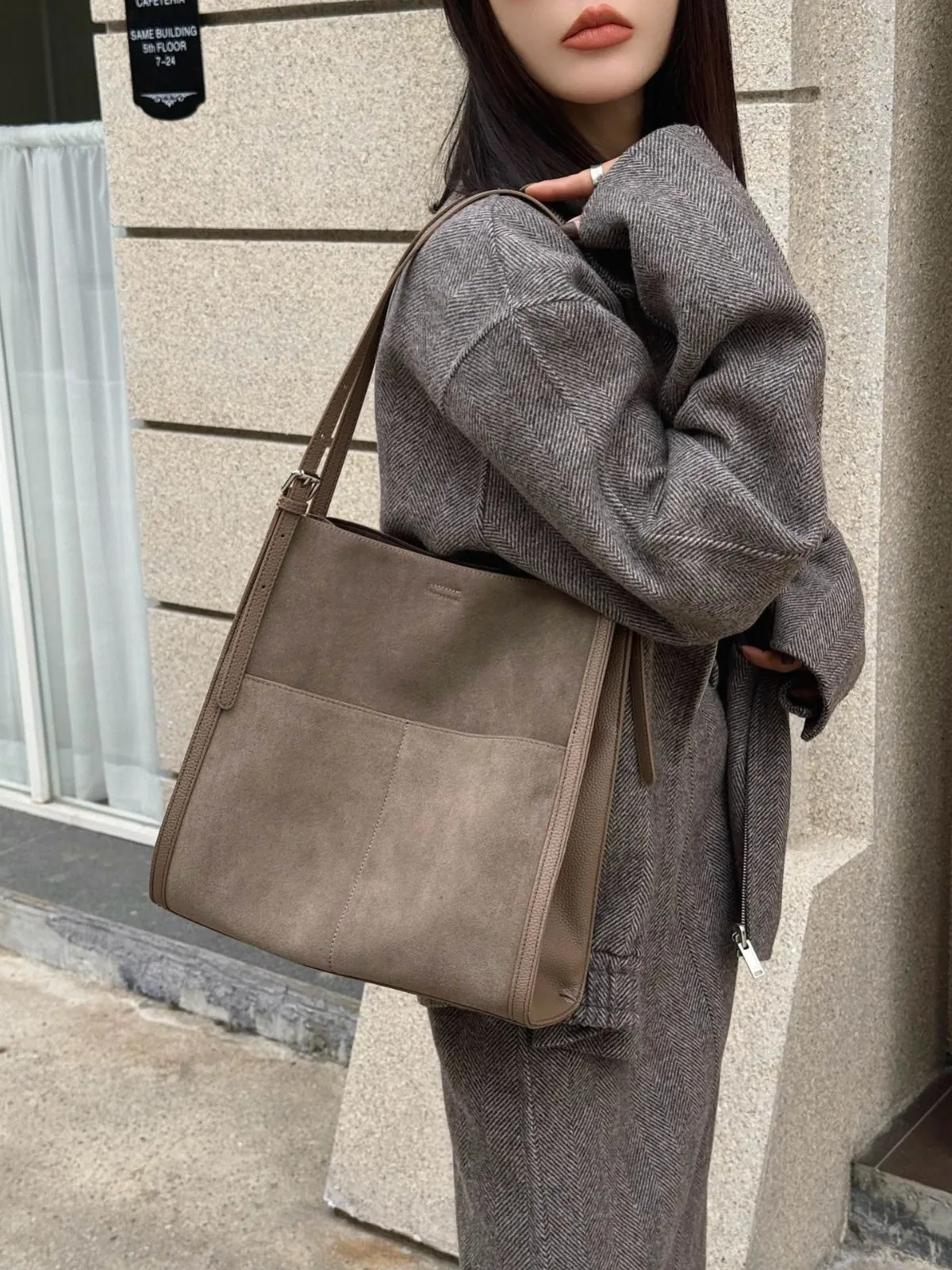 2025 new genuine leather women's bag spliced ​​multi-pocket large-capacity tote bag handbag shoulder bag armpit bag high-quality