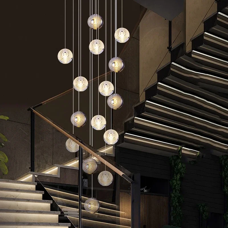 Plafonnier LED suspendu en cristal au design moderne, éclairage d'intérieur, luminaire décoratif de plafond, idéal pour un salon ou des escaliers