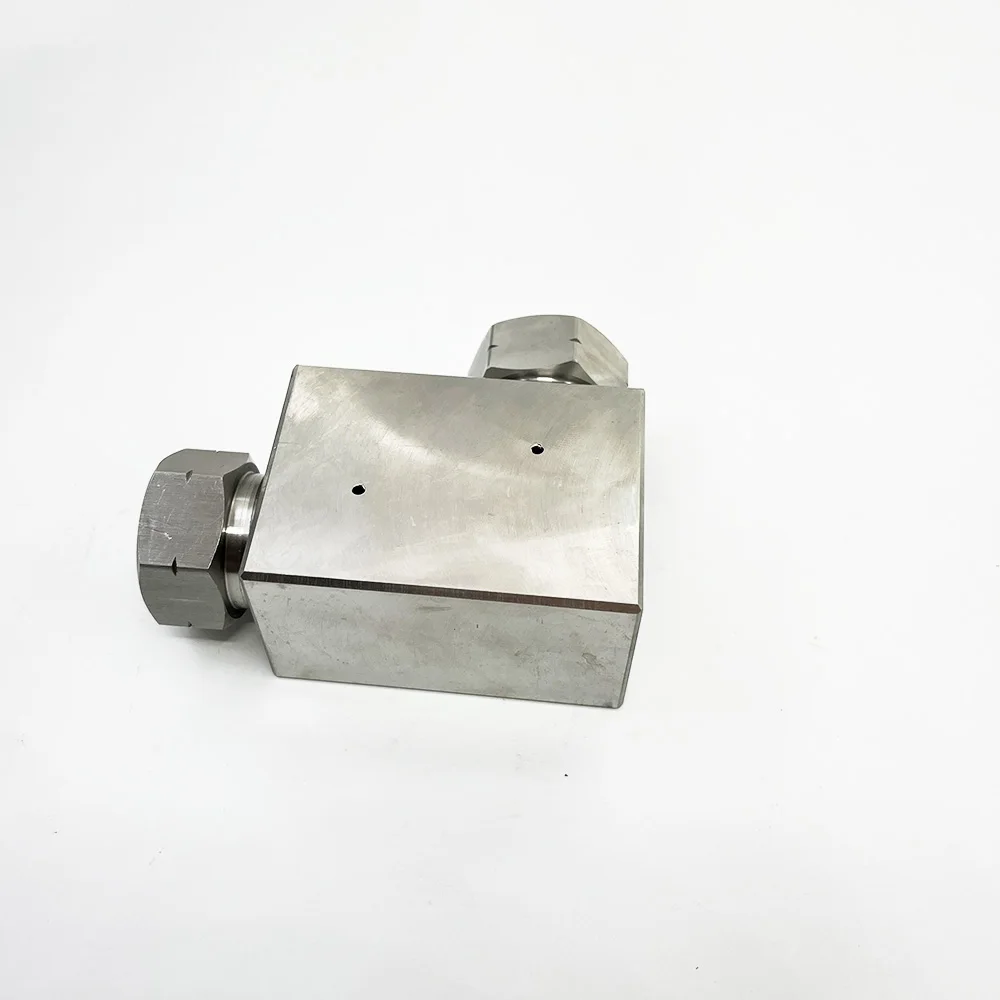 Waterjet جزء تركيبات أنابيب الضغط العالي 9/16 ''HP الكوع الجمعية 60k الكوع 9/16 Direc اتجاهين 13164-3 1-13164-60-9 A-0775-3