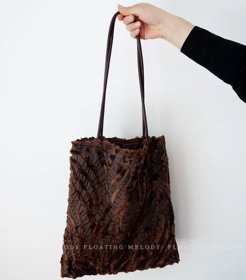 حقيبة نسائية تحت الإبط بتصميم متخصص وحقيبة يد قهوة عميقة وحقيبة كتف من الفرو للسفر للاستخدام اليومي #5