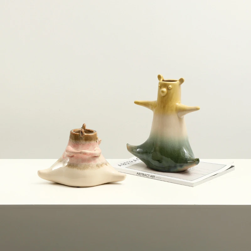 Northern Europe Kiln-fired ceramic bear vase, fun home decor for living room, TV cabinet, and children's room