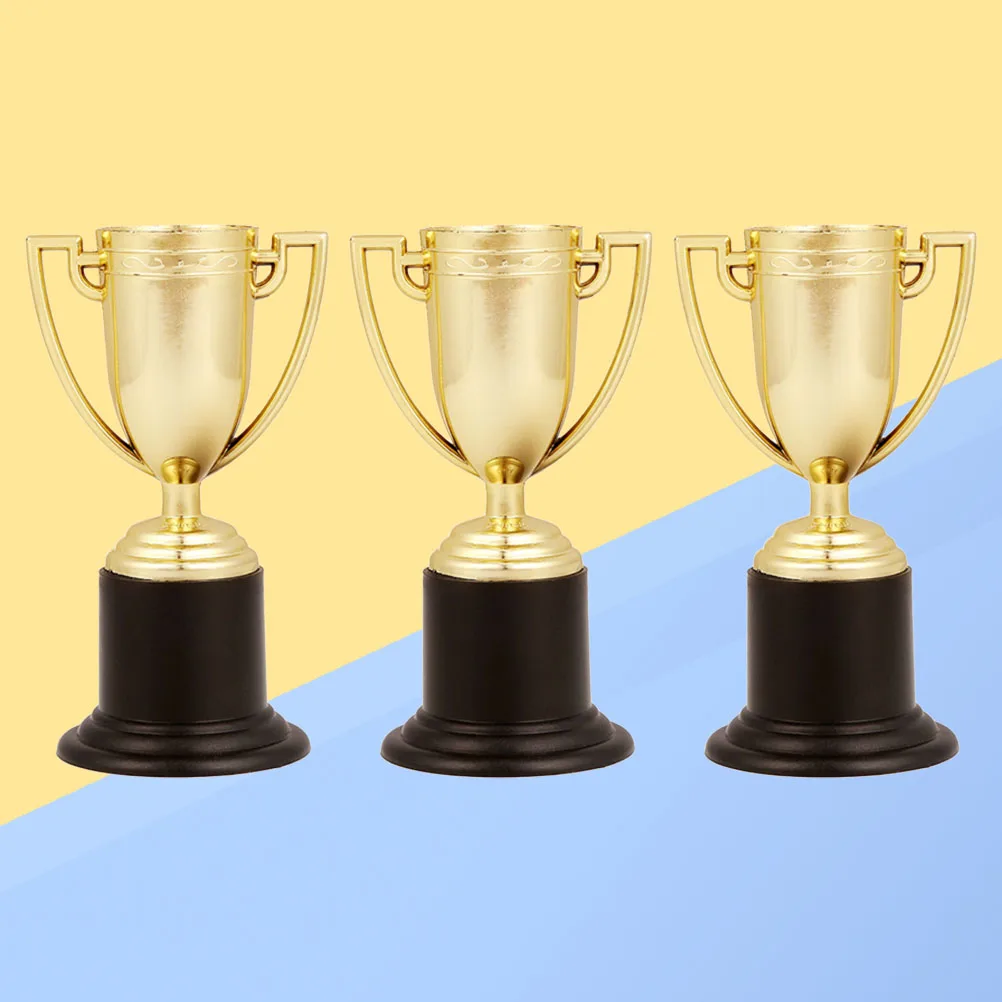 

3 Pcs Plastic Golden Award Trophies Kids Sports Prizes Game Party Favors Durable Long Lasting Small Size Convenient Gift Bags