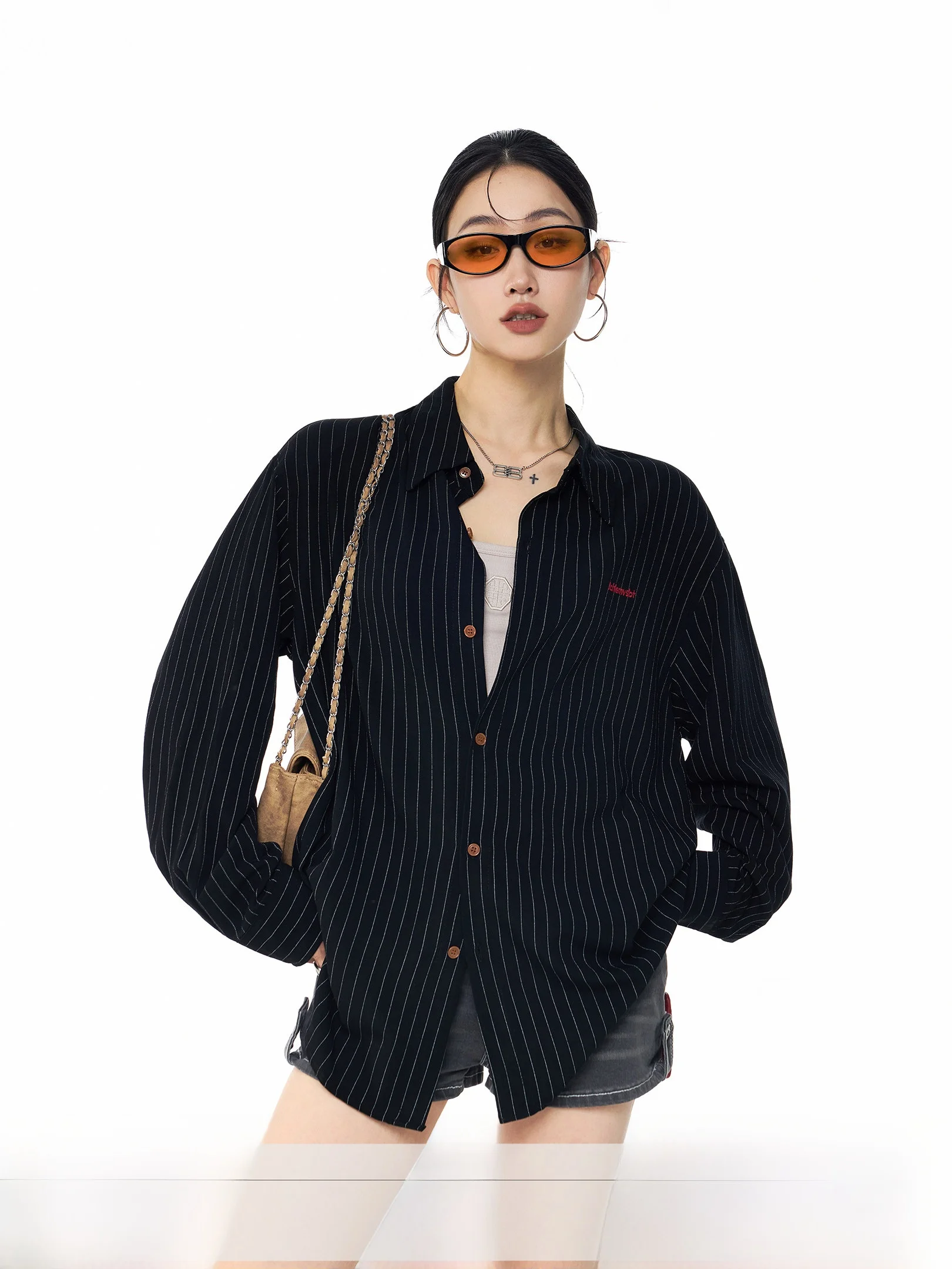 

Женское повседневное свободное пальто в американском ретро-стиле с полосками, длинными рукавами, прямого кроя, из смесового полиэстера и хлопка, весна 2026