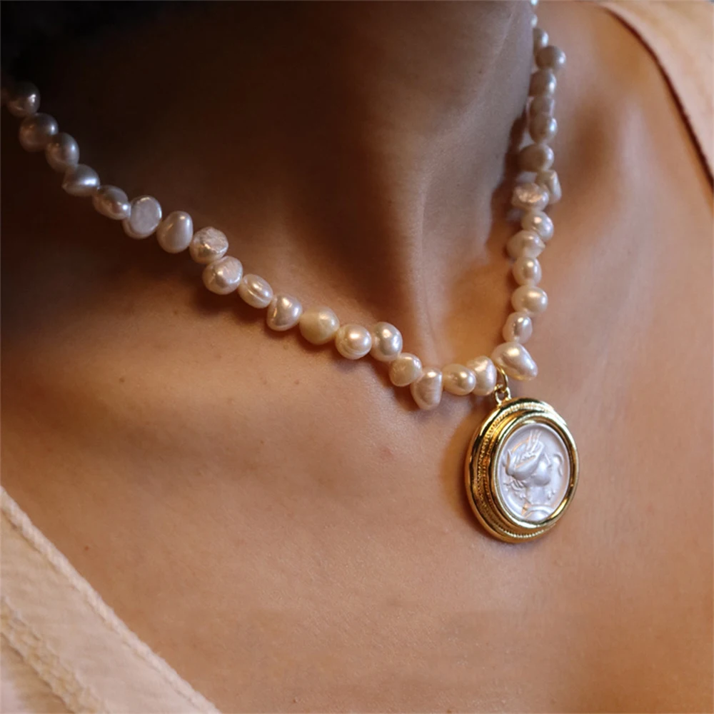 Moda Vintage Alien pearl portrait collana con ciondolo orecchini per set di gioielli da ragazza da donna set da donna