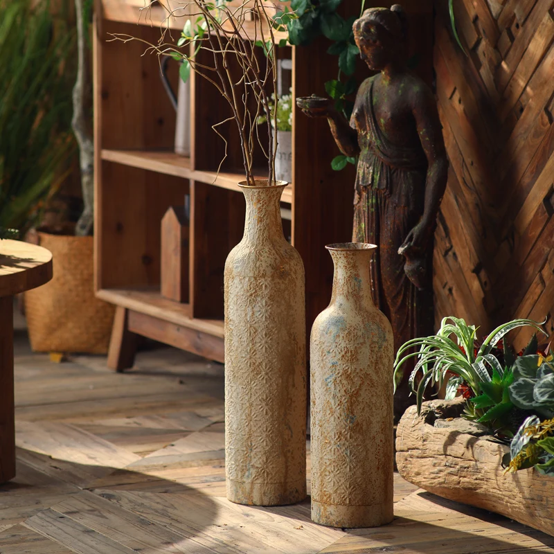 Vintage-Style Wrought Iron Flower Vase, Floor-Standing Vase for Homestay Cafes, Modern Minimalist Living Room Decor, Balcony and Garden Decoration Vase, Photography Prop