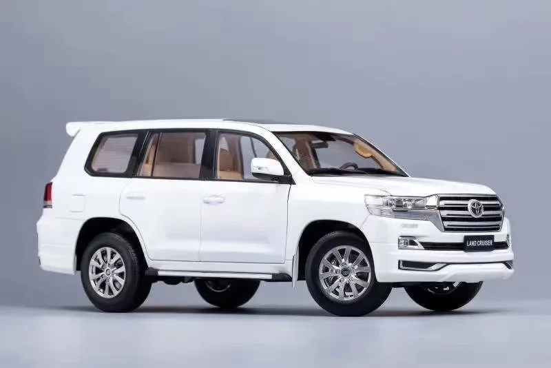 'kengfai 1:18 LAND Cruiser LC200  Model Toys Diecast Model For Collection And Creative Gift