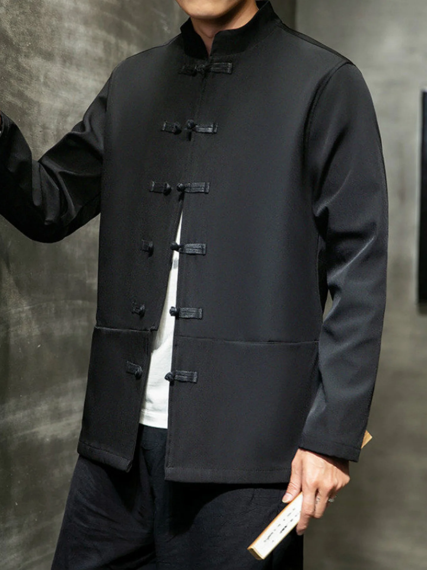 

New Chinese Style Men's Jacket Large Size Collar Button up Outerwear Spring Autumn Fashionable Breathable Single Button Closure