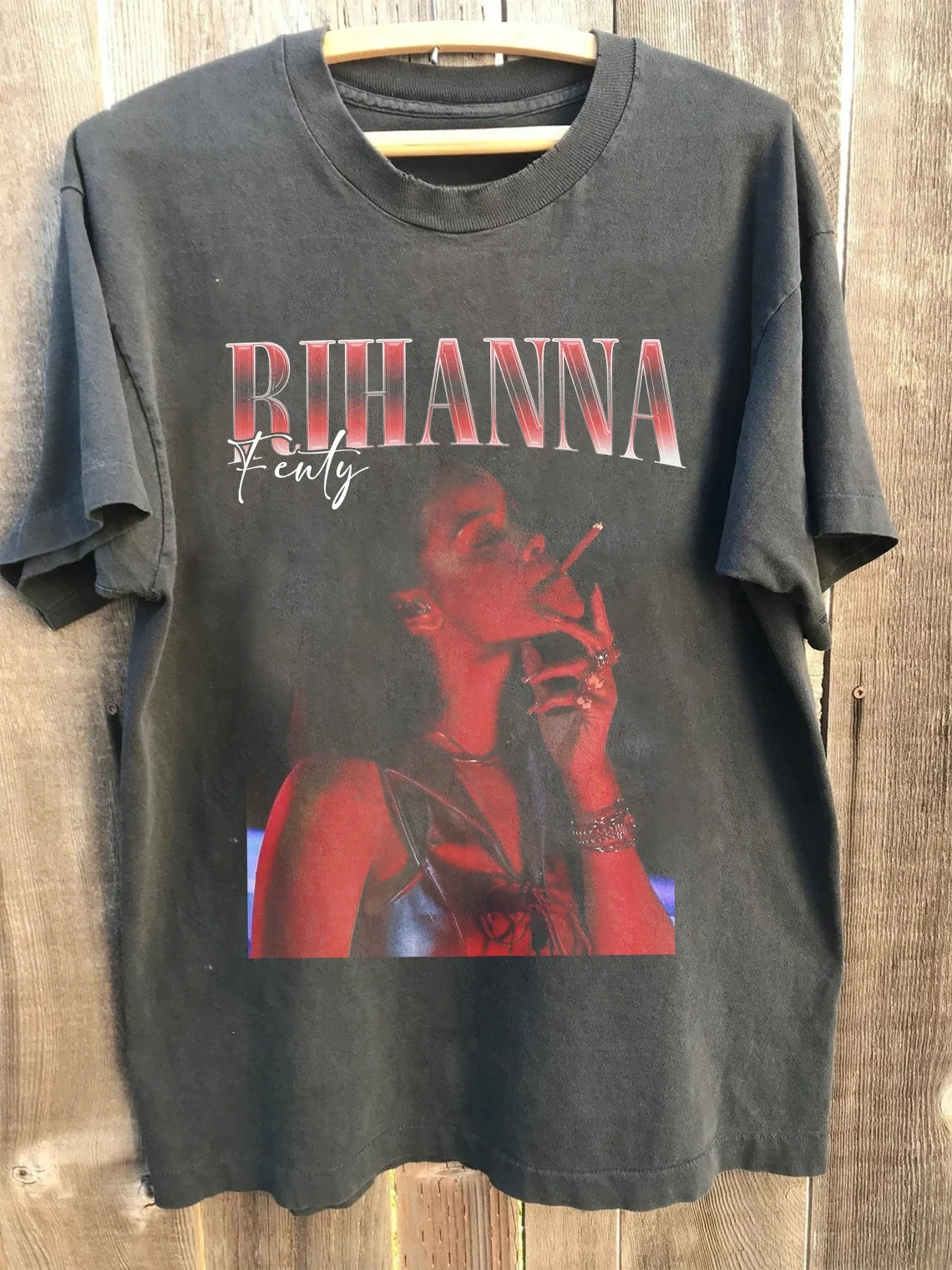 

Футболка Rihanna Badgal, винтажная футболка в стиле 90-х, футболка Rihanna для хип-хоп и рэп-туров, футболка Bad Girl Riri, подарок для мужчин и женщин