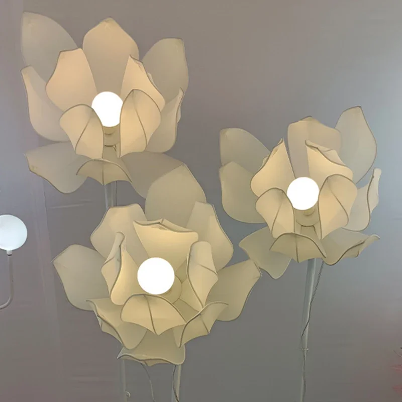 KARLOS Moderne Bruiloft Lichten Feestelijke Sfeer LED Avond Podium Wegen Bloem Frisse Achtergrond Decoratie Item