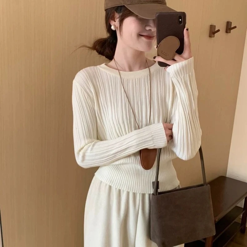 O ネック長袖固体韓国ショートセーター春秋の新シンプルさ甘いプルオーバートップファッションカジュアル女性服