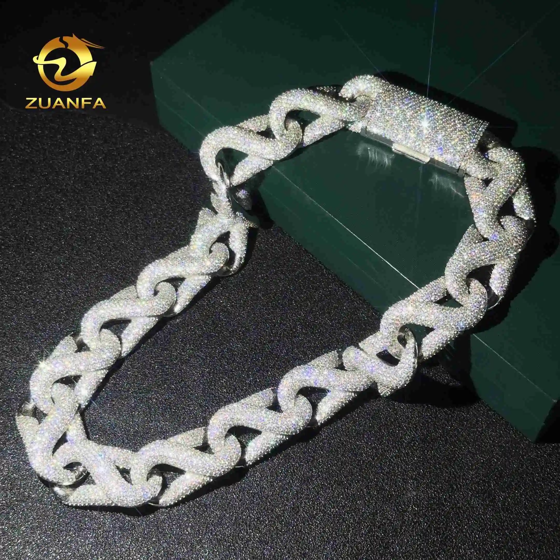 Customized New Fine Jewlery 20mm Fire Miami Cuban Link Chain Moissanite Hiphop Jewelry 925 Cuban Link Chain Pass Diamond test..
