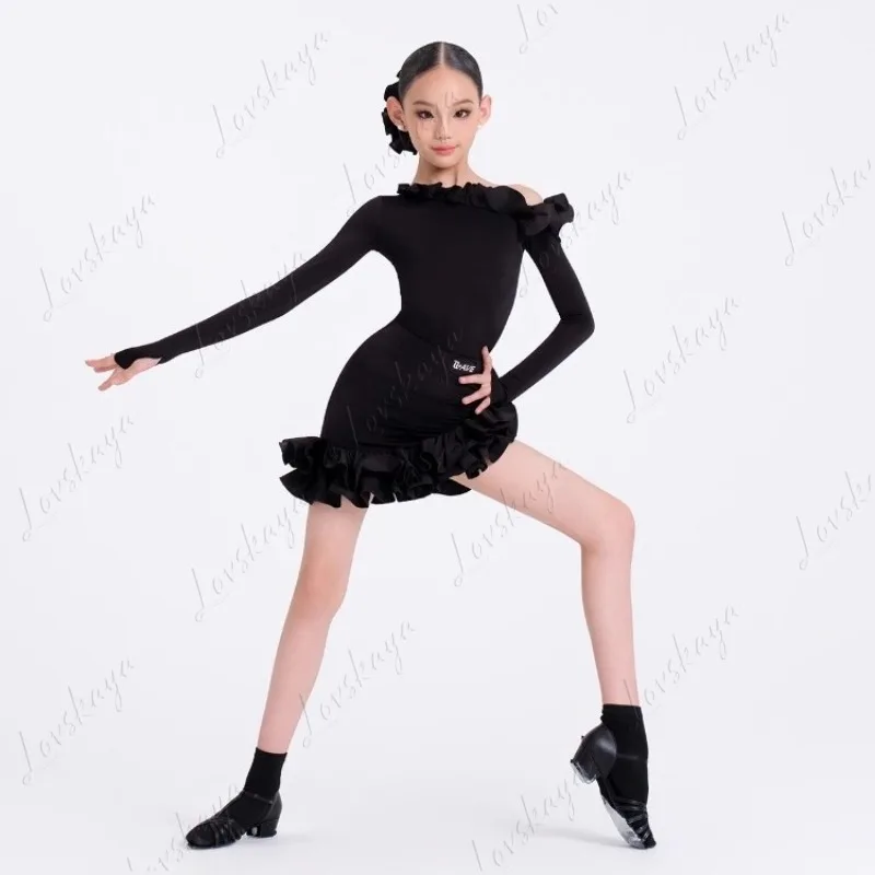 

Новый стильный танцевальный наряд для девочек в наряде для латинских танцев. Осенне-зимняя тренировочная экипировка.