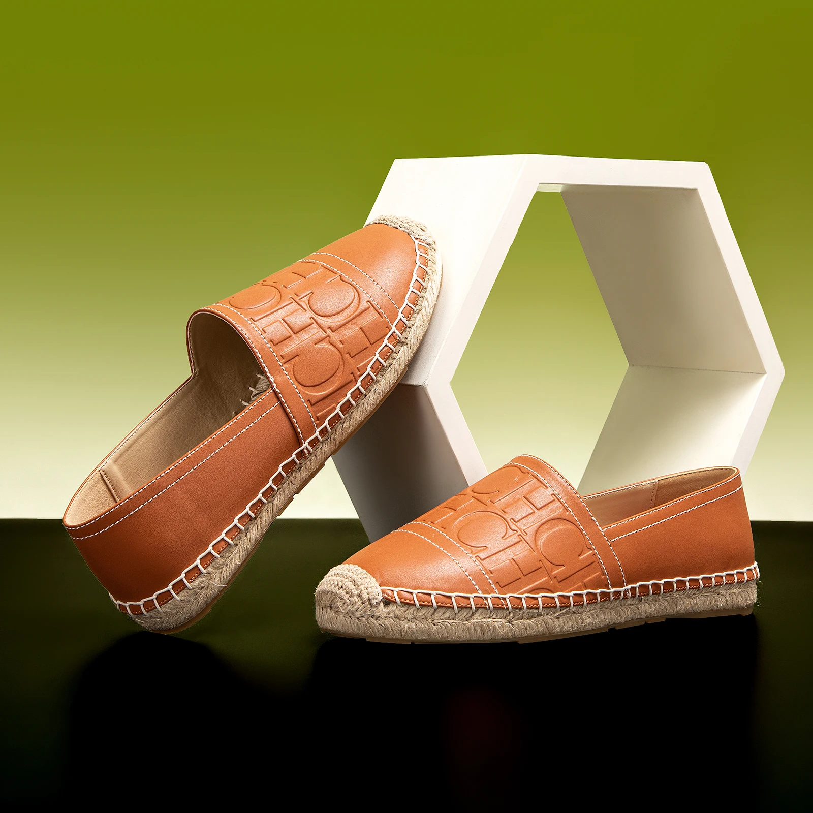 2025 New Luxury Brand Leather British Retro Flat Round Toe Loafers Lazy Loafers