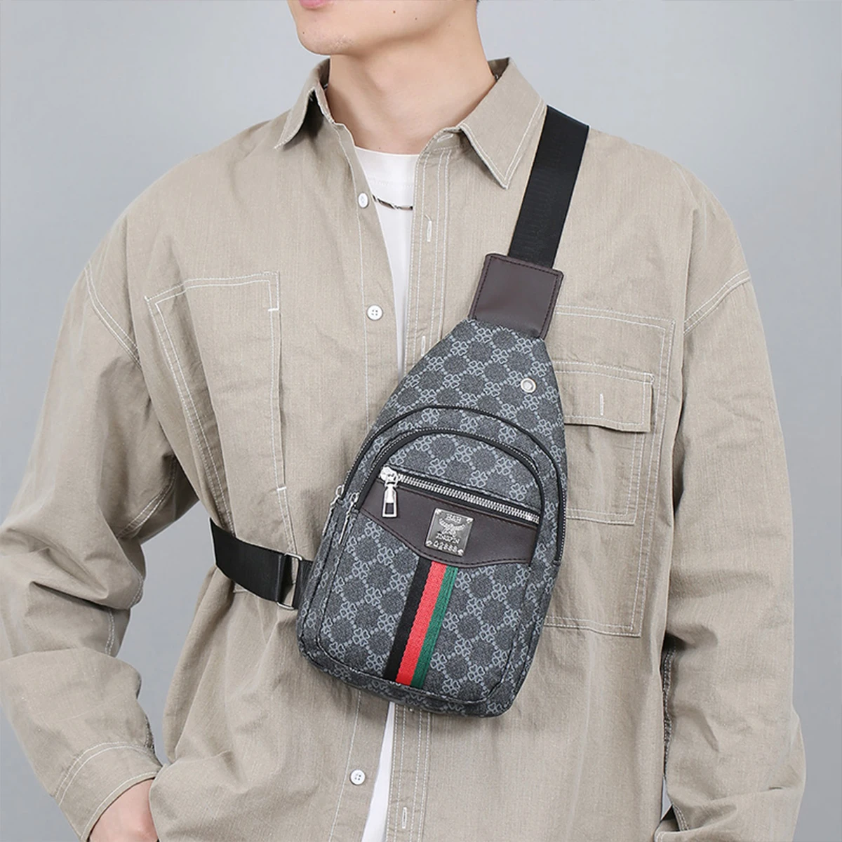 حقيبة صدر مطبوعة هندسية للجنسين، شعار معدني رياضي، منفذ سماعة رأس مبطن، سحاب متعدد الوظائف، حزام قابل للتعديل للتنقل #6