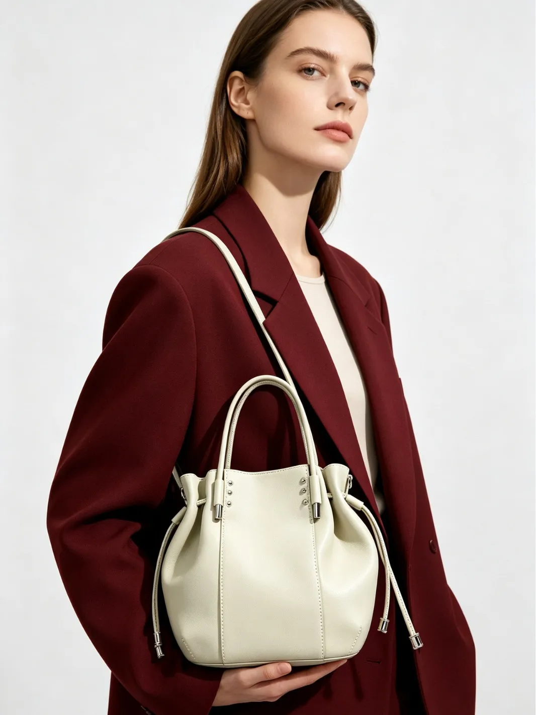 New Simple Design Premium Women Bucket Bag Fashion Genuine Leather Crossbody Bag Versatile Commuter Shoulder Bag/Handbag