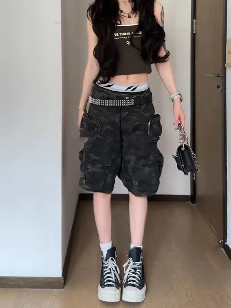 

American style retro design multi pocket cargo pants women summer 2025 spicy girl hip-hop camouflage five quarter pants