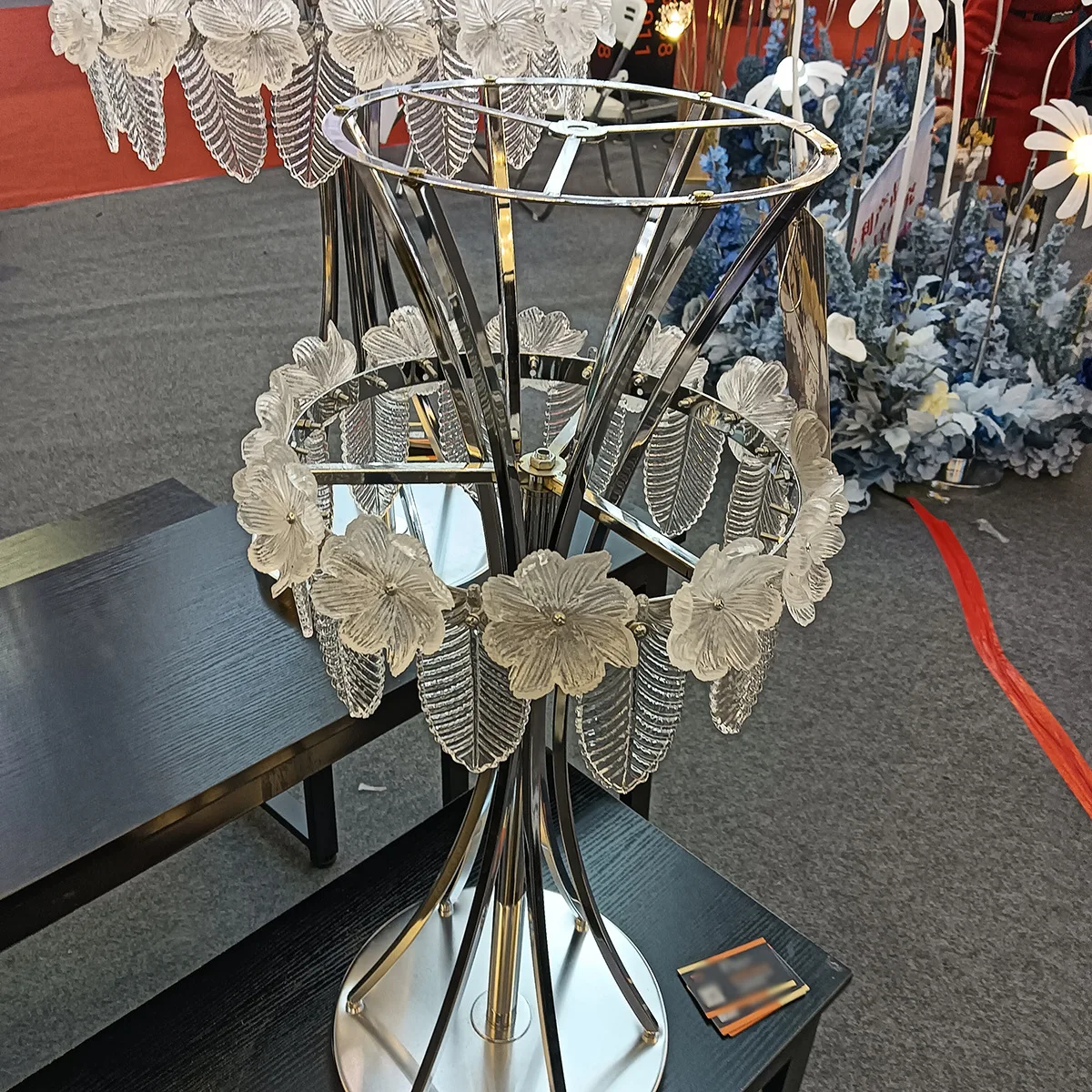 

2026 hot New wedding props crystal ice strip table flowerware wedding hall stage dessert table table top wrought ornament decora