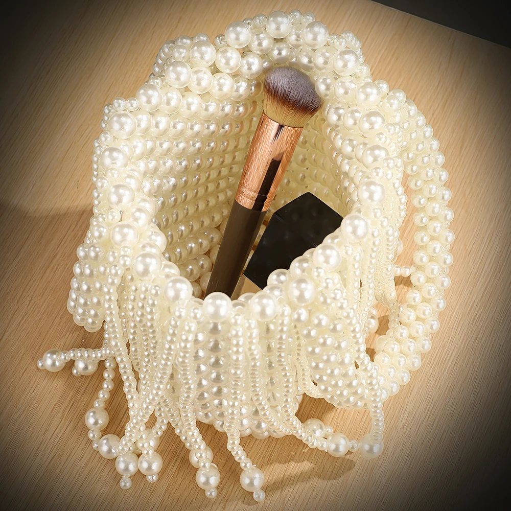 New Pearl Lady's Handbag for Outings Parties and Gatherings A European and American Handcrafted Beaded Tassel Bag