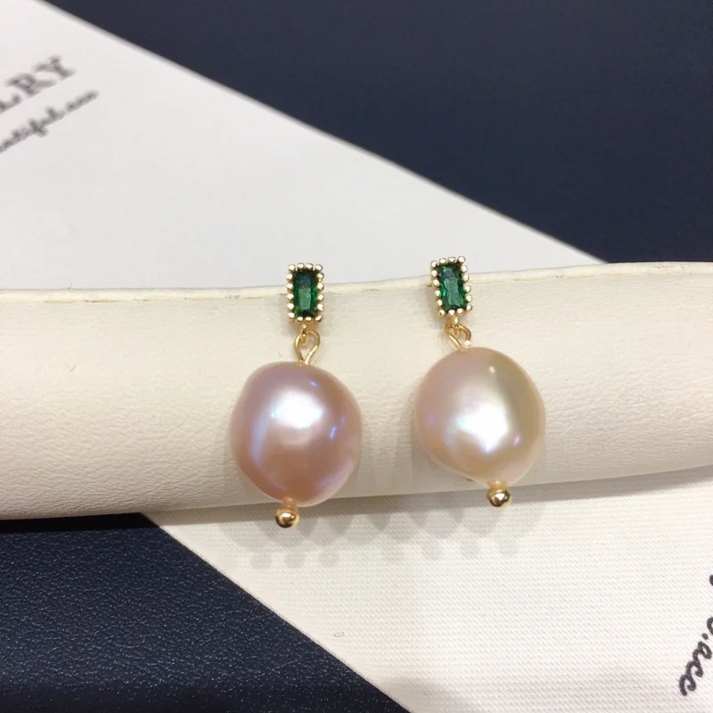 

Baroque Natural Freshwater Women, Elegant Green Zircon Pearl Earrings