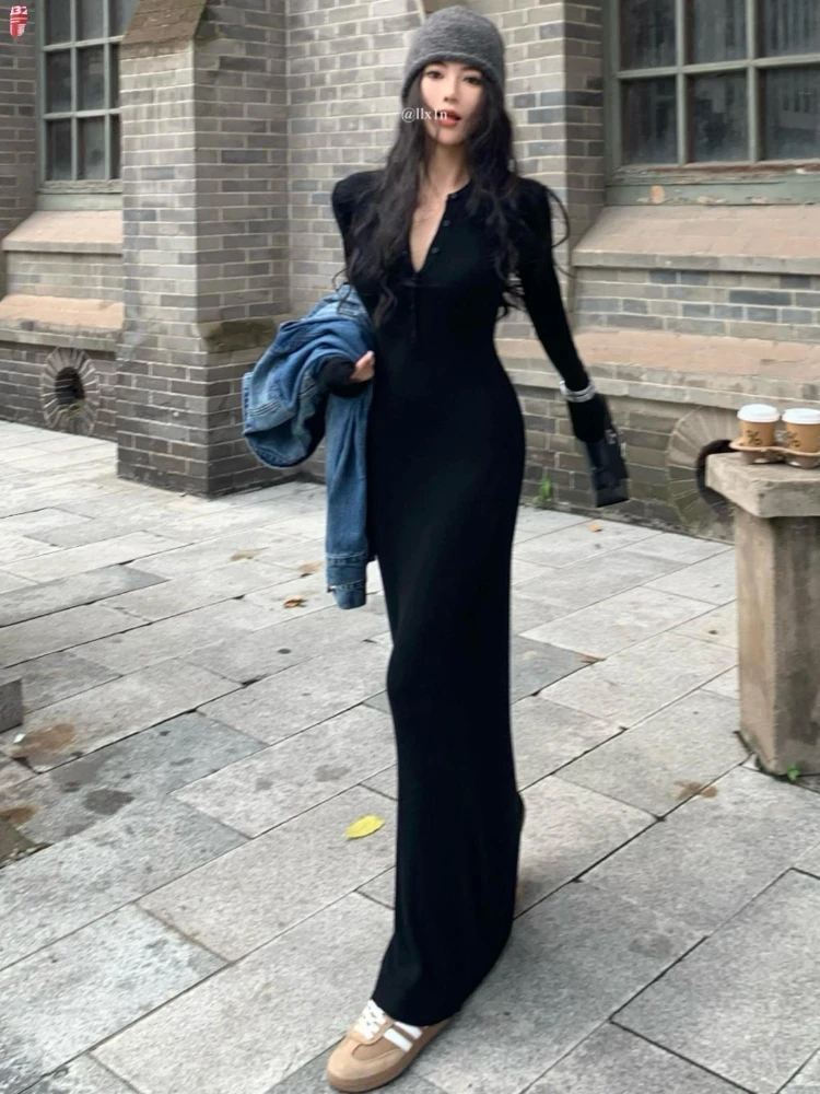 النسخة الكورية الصلبة سليم صالح فستان محبوك بأكمام طويلة المرأة الخريف مزاجه ضيق حقيبة الخصر عادية الورك تنورة طويلة